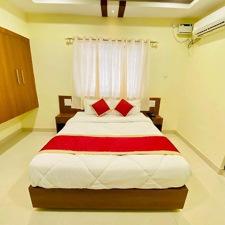 ホテル Prabhuvihar Residency ポーボリム エクステリア 写真