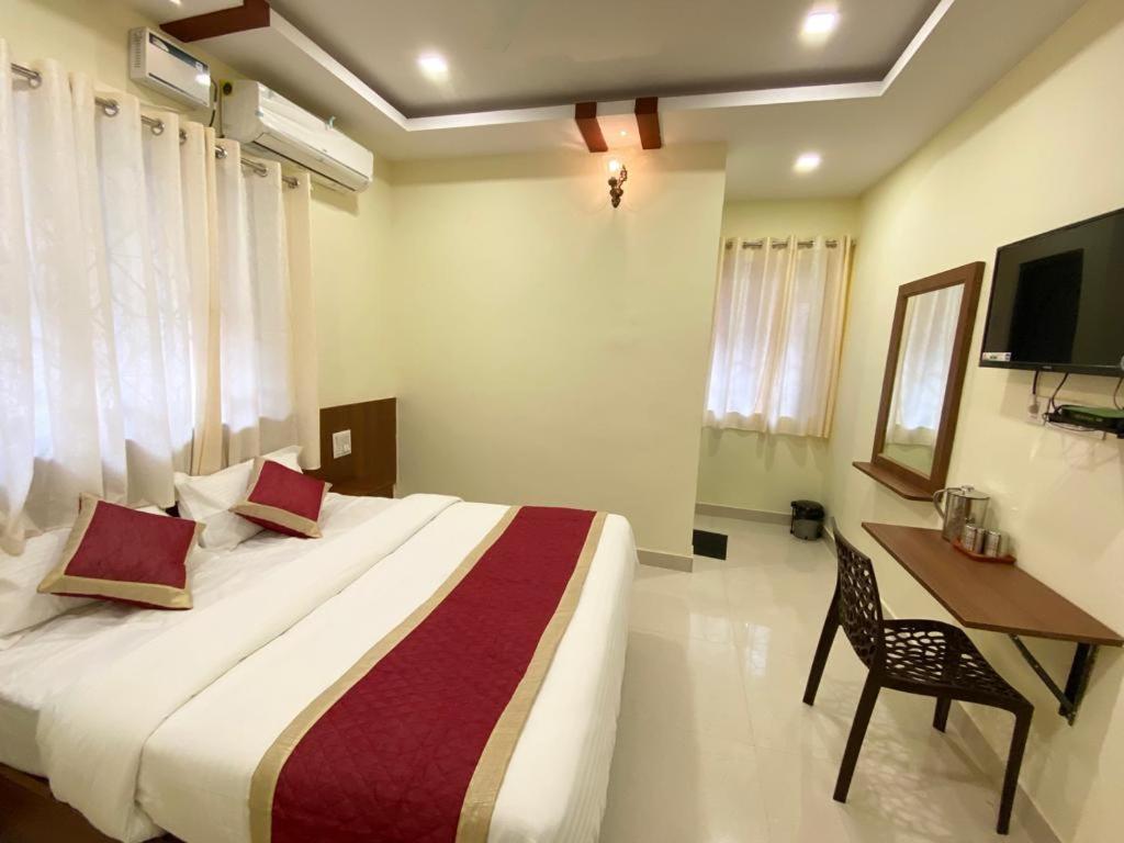 ホテル Prabhuvihar Residency ポーボリム エクステリア 写真