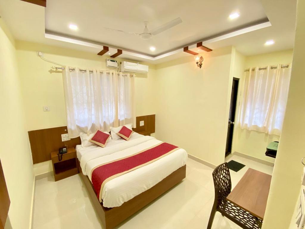 ホテル Prabhuvihar Residency ポーボリム エクステリア 写真