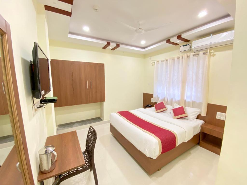ホテル Prabhuvihar Residency ポーボリム エクステリア 写真